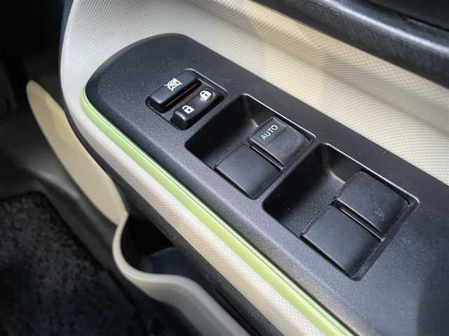 トヨタ アクア S 岡山県 2014(平26)年 11.9万km スーパーレッドⅤ 登録時走行距離118568km/社外ナビ/地デジTV（AM/FM/CD/DVD/Bluetooth)/バックカメラ/ETC/アイドリングストップ/USB入力端子/純正フロアマット/オートライト/横滑り防止装置/ドアバイザー/プッシュスタート/スマートキー/ウィンカーミラー/電動格納ミラー