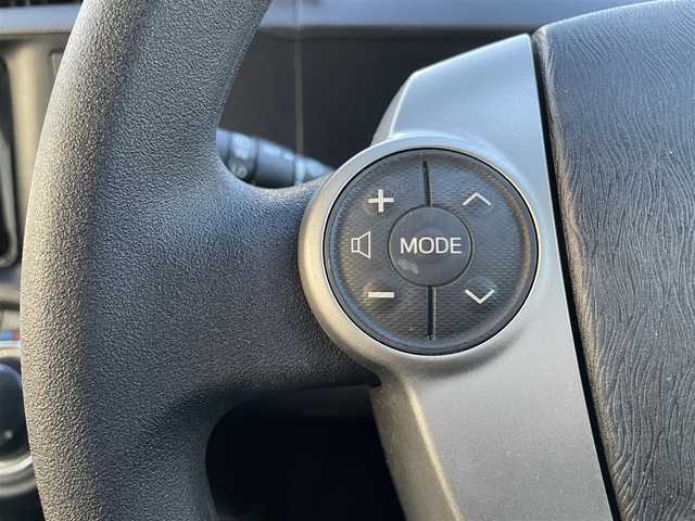 トヨタ アクア S 岡山県 2014(平26)年 11.9万km スーパーレッドⅤ 登録時走行距離118568km/社外ナビ/地デジTV（AM/FM/CD/DVD/Bluetooth)/バックカメラ/ETC/アイドリングストップ/USB入力端子/純正フロアマット/オートライト/横滑り防止装置/ドアバイザー/プッシュスタート/スマートキー/ウィンカーミラー/電動格納ミラー