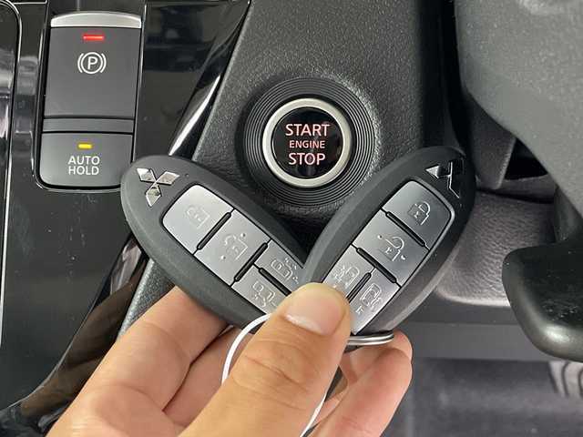 三菱 デリカミニ T プレミアム 福島県 2025(令7)年 0.1千km アメジストブラック 届出済未使用車　純正９型ディスプレイオーディオ　全周囲カメラ　電子ミラー　サイドデカール　マイパイロット　両側電動スライドドア　ハーフレザーシート　シートヒーター　ハンドルヒーター　ＬＥＤ　禁煙