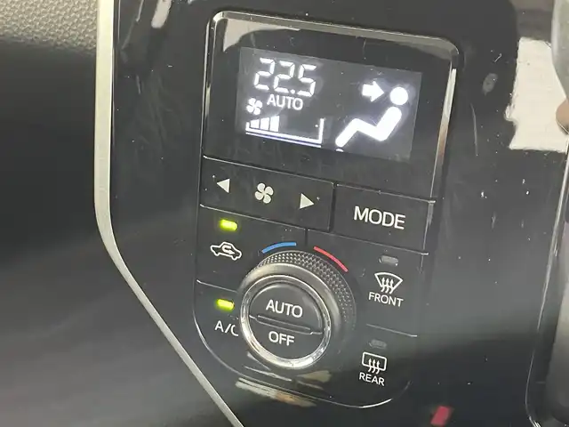 トヨタ タンク カスタムG S 滋賀県 2017(平29)年 2.2万km ブラックマイカ/マゼンダベリーメタリック 禁煙車/純正SDナビ/・NSCD-W66/・Bluetooth/CD/地デジTV/バックカメラ/両側自動スライドドア/LEDヘッドライト/革巻きステアリング/レーンキープ/クルーズコントロール/横滑り防止/アイドリングストップ/純正１４AW/ウィンカーミラー/プッシュスタート/スマートキー