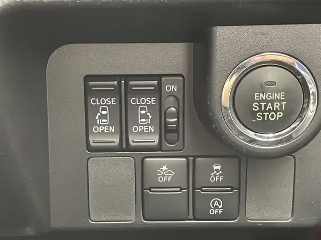 トヨタ タンク カスタムG S 滋賀県 2017(平29)年 2.2万km ブラックマイカ/マゼンダベリーメタリック 禁煙車/純正SDナビ/・NSCD-W66/・Bluetooth/CD/地デジTV/バックカメラ/両側自動スライドドア/LEDヘッドライト/革巻きステアリング/レーンキープ/クルーズコントロール/横滑り防止/アイドリングストップ/純正１４AW/ウィンカーミラー/プッシュスタート/スマートキー