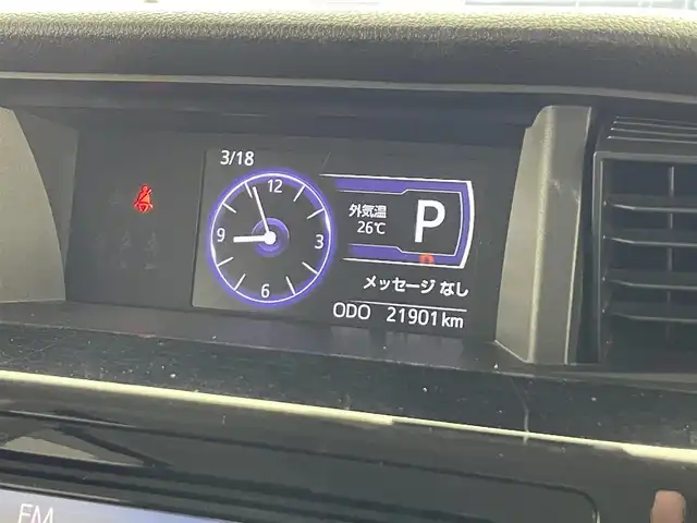 トヨタ タンク カスタムG S 滋賀県 2017(平29)年 2.2万km ブラックマイカ/マゼンダベリーメタリック 禁煙車/純正SDナビ/・NSCD-W66/・Bluetooth/CD/地デジTV/バックカメラ/両側自動スライドドア/LEDヘッドライト/革巻きステアリング/レーンキープ/クルーズコントロール/横滑り防止/アイドリングストップ/純正１４AW/ウィンカーミラー/プッシュスタート/スマートキー