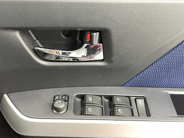 トヨタ タンク カスタムG S 熊本県 2017(平29)年 2.2万km ブラックマイカ/マゼンダベリーメタリック 純正SDナビ/・NSCD-W66/・Bluetooth/CD/地デジTV/バックカメラ/両側自動スライドドア/LEDヘッドライト/革巻きステアリング/レーンキープ/クルーズコントロール/横滑り防止/アイドリングストップ/純正１４AW/ウィンカーミラー/プッシュスタート/スマートキー