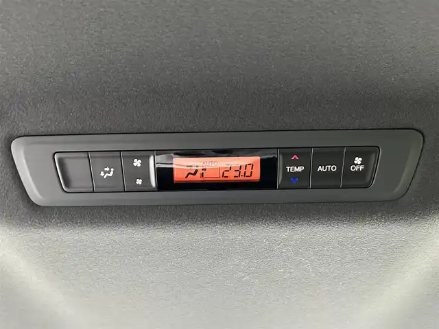 トヨタ ヴォクシー ハイブリッド ZS 煌Ⅲ 佐賀県 2021(令3)年 0.5万km イナズマスパーキングブラックガラスフレーク 純正10インチSDナビ/フルセグTV/Bluetooth/CD/DVD/バックカメラ/両側パワースライドドア/前方ドライブレコーダー/ビルトインETC/運転席・助手席シートヒーター/クルーズコントロール/トヨタセーフティーセンス/コーナーセンサー/モデリスタエアロ/純正16インチアルミホイール/純正フロアマット