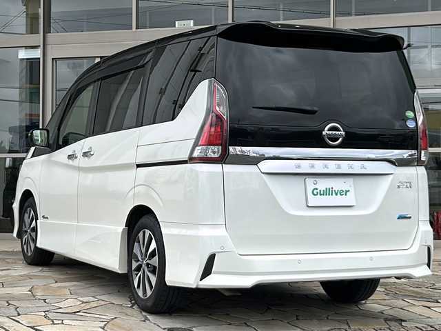 日産 セレナ ハイウェイスター Vセレクション 静岡県 2017(平29)年 8.3万km ブリリアントホワイトパール 2トーン 純正ナビ/・SD/・MUSIC STOCKER/・FM/AM/・フルセグTV/・WALKMAN/USB/・CD/DVD/Blu-ray/・Bluetooth/・iPod/主要装備/・アラウンドビューモニター/・プロパイロット/・クリアランスソナー/・ＥＴＣ/・サイドカーテンエアバッグ/・パーキングアシスト/・リアクーラー/・ハンズフリースライドドア/・アイドリングストップ/・ＬＥＤヘッドライト/・電動パーキング/・純正フロアマット/・プッシュスタート