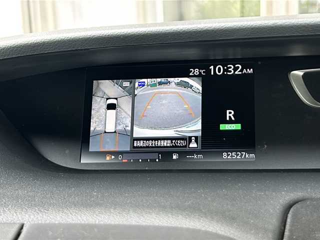 日産 セレナ ハイウェイスター Vセレクション 静岡県 2017(平29)年 8.3万km ブリリアントホワイトパール 2トーン 純正ナビ/・SD/・MUSIC STOCKER/・FM/AM/・フルセグTV/・WALKMAN/USB/・CD/DVD/Blu-ray/・Bluetooth/・iPod/主要装備/・アラウンドビューモニター/・プロパイロット/・クリアランスソナー/・ＥＴＣ/・サイドカーテンエアバッグ/・パーキングアシスト/・リアクーラー/・ハンズフリースライドドア/・アイドリングストップ/・ＬＥＤヘッドライト/・電動パーキング/・純正フロアマット/・プッシュスタート