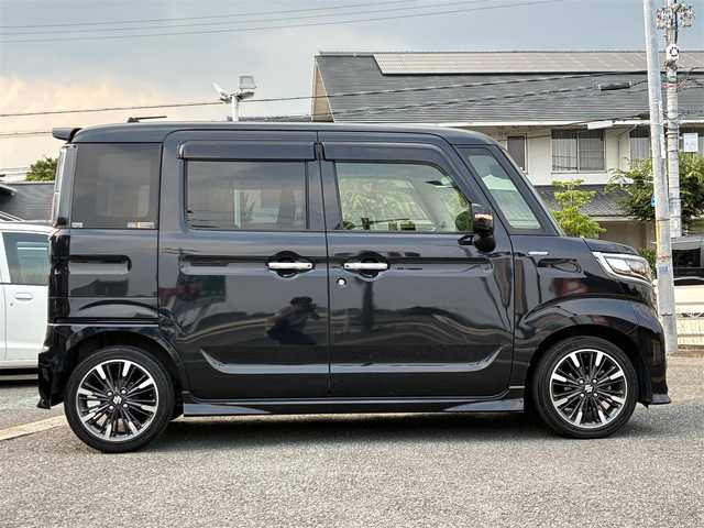スズキ スペーシア カスタム HYBRID XS ターボ 京都府 2018(平30)年 9.6万km ブルーイッシュブラックパール3 ワンオーナー/ターボ/セーフティサポート/・デュアルセンサーブレーキサポート/・車線逸脱警報機能/・先行車発進お知らせ機能/・後退時ブレーキサポート/・リアパーキングセンサー/・誤発進抑制機能/・ふらつき警報/・ハイビームアシスト/・後方誤発進抑制機能/両側パワースライドドア/全方位モニター/社外SDナビ/・フルセグTV/・CD/DVD/SD再生/・BT接続/ヘッドアップディスプレイ/ETC/プッシュスタート/・スマートキー×2個/アイドリングストップ/レザーステアリング/・パドルシフト/・クルーズコントロール/・ステアリモコン/ハーフレザーシート/・運転席シートヒーター/・運転席ボックス付きアームレスト/・後席ルーフサーキュレーター/・後席パーソナルテーブル/LEDヘッドライト/LEDフォグランプ/純正15インチアルミホイール/ウインカーミラー/・オートリトラ/Wエアバック・サイド&カーテンエアバック/純正フロアマット/純正ドアバイザー/車両保証書/車両取説/ナビ取説