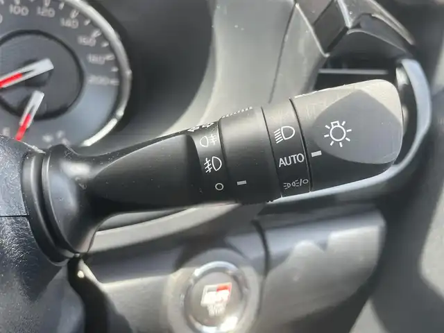 トヨタ ハイラックス Z GRスポーツ 千葉県 2023(令5)年 0.3万km スーパーホワイトⅡ ワンオーナー/４ＷＤ/ターボ/衝突軽減ブレーキ/全方位カメラ/純正8インチナビ/レーダークルーズコントロール/ＥＴＣ/レーダークルーズコントロール/パワーシート/純正１８インチアルミホイール