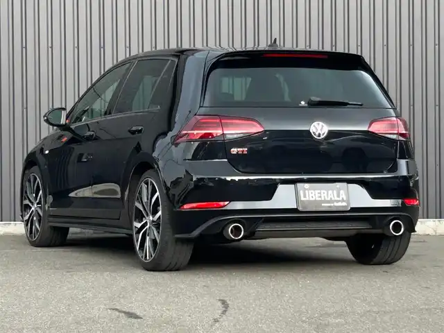 フォルクスワーゲン ゴルフ ＧＴＩ パフォーマンス 福島県 2019(平31)年 4.6万km ディープブラックパールエフェクト 特別・限定仕様車/アダプティブクルーズコントロール/ブラインドスポットモニター/レーンアシスト/ハーフレザーヒート/純正メモリナビ(BT/USB/CD/DVD/AUX)/フルセグTV/AppleCarPlay/バックカメラ/純正19AW/レッドブレーキキャリパー/ETC2.0/LEDライト/オートハイビーム/オートホールド/ドライブモード/ステアリングスイッチ/パドルシフト/アイドリングストップ/取扱説明書/スペアキー