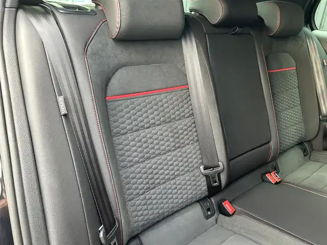 フォルクスワーゲン ゴルフ ＧＴＩ パフォーマンス 福島県 2019(平31)年 4.6万km ディープブラックパールエフェクト 特別・限定仕様車/アダプティブクルーズコントロール/ブラインドスポットモニター/レーンアシスト/ハーフレザーヒート/純正メモリナビ(BT/USB/CD/DVD/AUX)/フルセグTV/AppleCarPlay/バックカメラ/純正19AW/レッドブレーキキャリパー/ETC2.0/LEDライト/オートハイビーム/オートホールド/ドライブモード/ステアリングスイッチ/パドルシフト/アイドリングストップ/取扱説明書/スペアキー