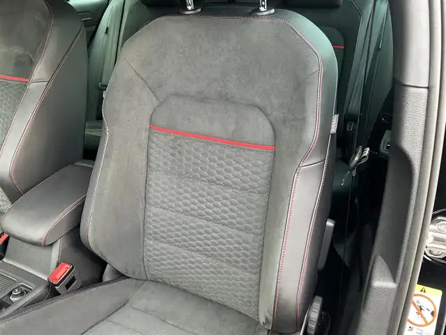 フォルクスワーゲン ゴルフ ＧＴＩ パフォーマンス 福島県 2019(平31)年 4.6万km ディープブラックパールエフェクト 特別・限定仕様車/アダプティブクルーズコントロール/ブラインドスポットモニター/レーンアシスト/ハーフレザーヒート/純正メモリナビ(BT/USB/CD/DVD/AUX)/フルセグTV/AppleCarPlay/バックカメラ/純正19AW/レッドブレーキキャリパー/ETC2.0/LEDライト/オートハイビーム/オートホールド/ドライブモード/ステアリングスイッチ/パドルシフト/アイドリングストップ/取扱説明書/スペアキー