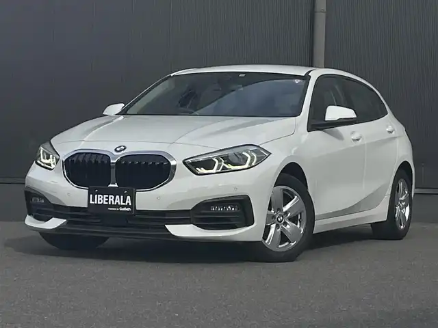 ＢＭＷ １１８ｉ プレイ 香川県 2020(令2)年 2.9万km アルピンホワイトⅢ ディスプレイオーディオ/Bluetooth/ワイヤレス充電/スマートキー/インテリジェントセーフティー/レーンキープアシスト/ブラインドスポットモニター/コーナーセンサー/純正16インチアルミ/D席パワーシート/バックカメラ/アイドリングストップ