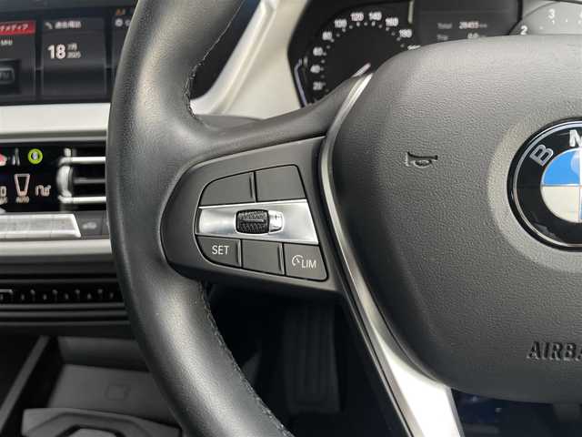 ＢＭＷ １１８ｉ プレイ 香川県 2020(令2)年 2.9万km アルピンホワイトⅢ ディスプレイオーディオ/Bluetooth/ワイヤレス充電/スマートキー/インテリジェントセーフティー/レーンキープアシスト/ブラインドスポットモニター/コーナーセンサー/純正16インチアルミ/D席パワーシート/バックカメラ/アイドリングストップ