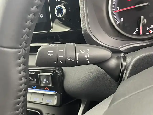 トヨタ ノア S－G 埼玉県 2025(令7)年 0.3万km アティチュードブラックマイカ 純正ナビ/(Bluetooth/CD/DVD/USB/AM/FM)/地デジフルセグ/バックカメラ/ETC2.0/アダプティブクルーズコントロール/車線逸脱警報/衝突軽減ブレーキ/クリアランスソナー/オートマチックハイビーム/電子パーキングシステム/ブレーキホールド/ドライブモードセレクト/前席シートヒーター/ウィンカーミラー/電動格納ミラー/フロントフォグランプ/ロールサンシェード/プッシュスタート/純正フロアマット/純正ドアバイザー/純正16インチアルミホイール