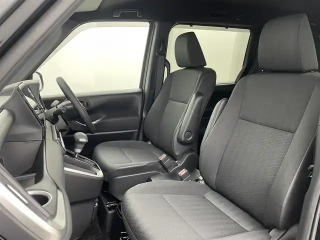 トヨタ ノア S－G 埼玉県 2025(令7)年 0.3万km アティチュードブラックマイカ 純正ナビ/(Bluetooth/CD/DVD/USB/AM/FM)/地デジフルセグ/バックカメラ/ETC2.0/アダプティブクルーズコントロール/車線逸脱警報/衝突軽減ブレーキ/クリアランスソナー/オートマチックハイビーム/電子パーキングシステム/ブレーキホールド/ドライブモードセレクト/前席シートヒーター/ウィンカーミラー/電動格納ミラー/フロントフォグランプ/ロールサンシェード/プッシュスタート/純正フロアマット/純正ドアバイザー/純正16インチアルミホイール