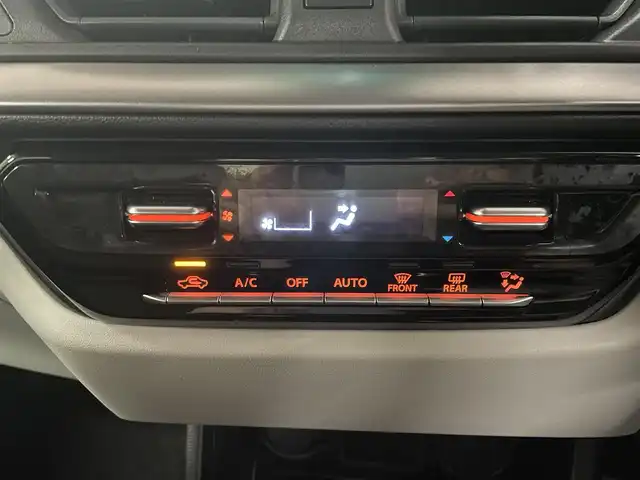 スズキ スイフト HYBRID MX 道央・札幌 2024(令6)年 2万km 青Ｍ ワンオーナー/4WD/衝突軽減ブレーキ/レーンキープアシスト/横滑り防止/アイドリングストップ/レーダークルーズコントロール/ブラインドスポットモニター/プッシュスタート/スマートキー×2/純正エンジンスターター/社外オーディオ/CD/Bluetooth/AUX/USB/AM/FM/シートヒーター（D/N）/ミラーヒーター/オートライト/純正フロアマット/純正ドアバイザー/LEDヘッドライト/フォグランプ/純正16インチAW/保証書/取扱説明書