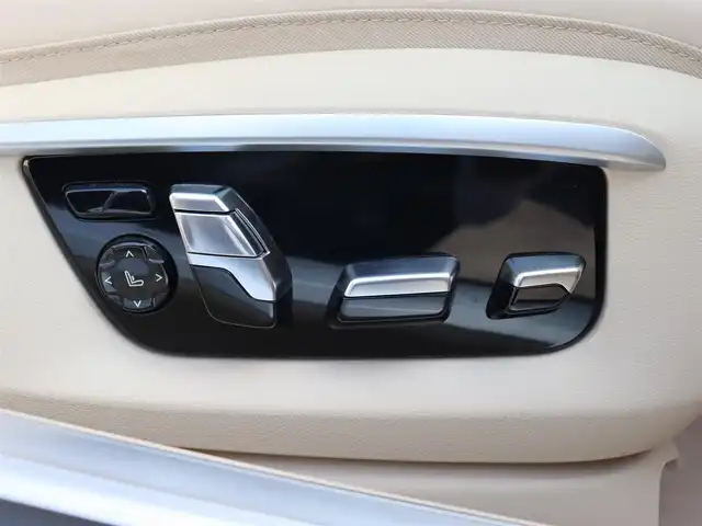 ＢＭＷ ７５０ｉ 宮城県 2016(平28)年 3.6万km グレー デザインピュアエクセレンスパッケージ/レーザーヘッドライト/サンルーフ/純正ナビＴＶ/・ＣＤ・ＤＶＤ・ＵＳＢ・ＢＴ・スクリーンミラーリング/インテリジェントセーフティ/アダプティブクルーズコントロール/エアサスペンション/イージークローザー/ハーマンカードンサウンド/左右メモリー機能付きパワーシート/・左右ベンチレーション・マッサージ機能/全席シートヒーター/ヘッドアップディスプレイ/オートリアサンシェード/アンビエントライト/ミラー一体型ＥＴＣ/３６０℃カメラ/パーキングアシスト/ドライビングモードスイッチ/ワイヤレス充電/オートブレーキホールド/オートハイビーム/カラーコード：C26　マゼラングレー
