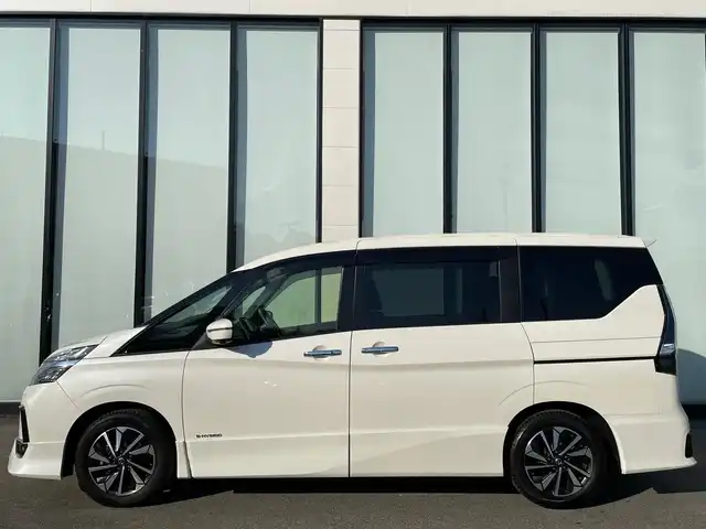 日産 セレナ ハイウェイスター V 大阪府 2020(令2)年 6.3万km ブリリアントホワイトパール ETC2.0 /360°カメラ /メモリナビ /追従型クルーズコントロール /プロパイロット/ 純正ナビ　/ミュージックサーバー　/Bluetooth　/純正フロアマット　/前方ドライブレコーダー　/ LEDヘッドライト/フリップダウンモニター