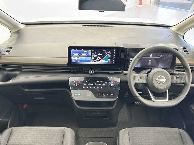 日産 セレナ e－パワー ハイウェイスター V 茨城県 2025(令7)年 0.1千km プリズムホワイト 登録済未使用車　純正１２．３型ナビ　全周囲カメラ　フルセグＴＶ　デジタルインナーミラー　ＥＴＣ２．０　アダプティブクルーズコントロール　両側電動スライドドア　純正アルミホイール　スマートキー　禁煙車