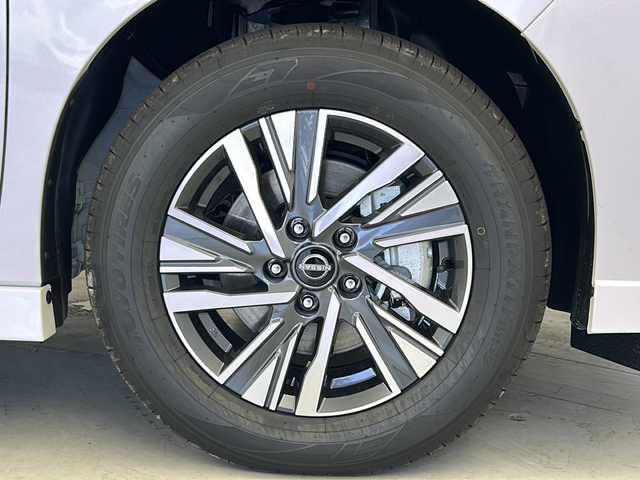 日産 セレナ e－パワー ハイウェイスター V 茨城県 2025(令7)年 0.1千km プリズムホワイト 登録済未使用車　純正１２．３型ナビ　全周囲カメラ　フルセグＴＶ　デジタルインナーミラー　ＥＴＣ２．０　アダプティブクルーズコントロール　両側電動スライドドア　純正アルミホイール　スマートキー　禁煙車