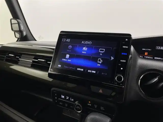 ホンダ Ｎ ＢＯＸ カスタム G L ホンダセンシング 福島県 2020(令2)年 2.9万km プラチナホワイトパール ４WD/純正9インチナビ/【AM/FM/CD/Bluetooth/フルセグTV/USB】/バックカメラ/ETC/片側パワースライドドア/ホンダセンシング/・衝突軽減ブレーキ/・クルーズコントロール（追従有）/・車線逸脱警報機能/・レーンキープアシスト/シートヒーター/プッシュスタート/スマートキー/スペアキー/オートライト/LEDヘッドライド