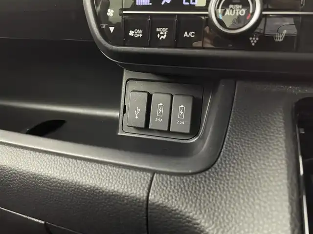 ホンダ Ｎ ＢＯＸ カスタム G L ホンダセンシング 福島県 2020(令2)年 2.9万km プラチナホワイトパール ４WD/純正9インチナビ/【AM/FM/CD/Bluetooth/フルセグTV/USB】/バックカメラ/ETC/片側パワースライドドア/ホンダセンシング/・衝突軽減ブレーキ/・クルーズコントロール（追従有）/・車線逸脱警報機能/・レーンキープアシスト/シートヒーター/プッシュスタート/スマートキー/スペアキー/オートライト/LEDヘッドライド