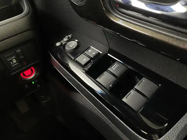 ホンダ Ｎ ＢＯＸ カスタム G L ホンダセンシング 福島県 2020(令2)年 2.9万km プラチナホワイトパール ４WD/純正9インチナビ/【AM/FM/CD/Bluetooth/フルセグTV/USB】/バックカメラ/ETC/片側パワースライドドア/ホンダセンシング/・衝突軽減ブレーキ/・クルーズコントロール（追従有）/・車線逸脱警報機能/・レーンキープアシスト/シートヒーター/プッシュスタート/スマートキー/スペアキー/オートライト/LEDヘッドライド