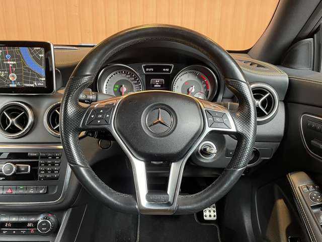 メルセデス・ベンツ ＣＬＡ２５０ エディション1 愛知県 2013(平25)年 8.8万km ポーラシルバー レーダーセーフティパッケージ /純正ナビ /フルセグTV /バックカメラ /CD/DVD再生/Bluetooth /ブラインドスポットアシスト /ディストロニックプラス /シートヒーター /エディション1専用シート /純正17インチブラックアルミ /ETC