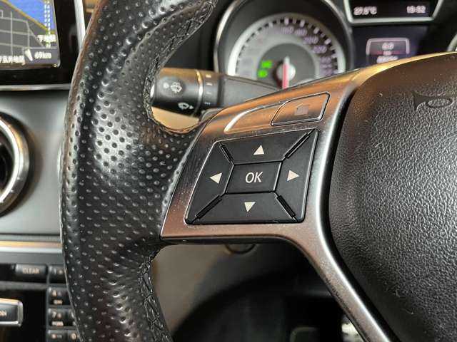 メルセデス・ベンツ ＣＬＡ２５０ エディション1 愛知県 2013(平25)年 8.8万km ポーラシルバー レーダーセーフティパッケージ /純正ナビ /フルセグTV /バックカメラ /CD/DVD再生/Bluetooth /ブラインドスポットアシスト /ディストロニックプラス /シートヒーター /エディション1専用シート /純正17インチブラックアルミ /ETC