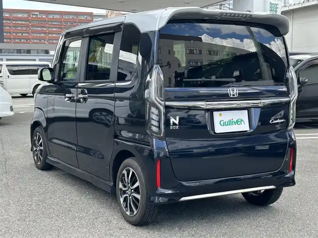 ホンダ Ｎ ＢＯＸ カスタム L 福岡県 2021(令3)年 2.8万km ミッドナイトブルービームM ワンオーナー/純正ナビ（VXU-217NBi）/（AM/FM/BT/CD/DVD/フルセグTV）/バックカメラ/クルーズコントロール/フリップダウンモニター/クリアランスソナー/ETC/前後ドライブレコーダー/前席シートヒーター/両側パワースライドドア/USB入力端子/純正14インチアルミホイール/純正フロアマット/ステアリングスイッチ/オートライト/プッシュスタート/レーンキープアシスト/衝突被害軽減システム/スペアキー×１/取扱説明書/保証書