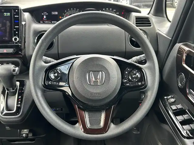 ホンダ Ｎ ＢＯＸ カスタム L 福岡県 2021(令3)年 2.8万km ミッドナイトブルービームM ワンオーナー/純正ナビ（VXU-217NBi）/（AM/FM/BT/CD/DVD/フルセグTV）/バックカメラ/クルーズコントロール/フリップダウンモニター/クリアランスソナー/ETC/前後ドライブレコーダー/前席シートヒーター/両側パワースライドドア/USB入力端子/純正14インチアルミホイール/純正フロアマット/ステアリングスイッチ/オートライト/プッシュスタート/レーンキープアシスト/衝突被害軽減システム/スペアキー×１/取扱説明書/保証書