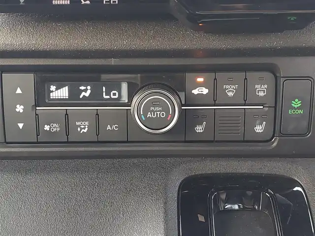 ホンダ Ｎ ＢＯＸ カスタム ターボ コーディネートS 東京都 2023(令5)年 2.6万km プラチナホワイトパール ワンオーナー/Honda SENSING/・衝突軽減ブレーキ/・誤発進抑制機能/・路外逸脱抑制機能/・アダプティブクルーズコントロール/・コーナーセンサー/プッシュスタート/パドルシフト/社外ナビ/フルセグTV/バックカメラ/ETC/ベンチシート/両側パワースライドドア/シートヒーター/シートバックテーブル/後席ロールサンシェード/LEDヘッドライト/オートライト/ドアバイザー/15インチ純正アルミホイール/スマートキー