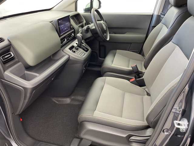 ホンダ フリード ハイブリット e:HEV クロスター 岐阜県 2025(令7)年 0.1千km メテオロイドグレーメタリック 純正9インチナビ/フルセグ/BT/USB/AppleCarPlay/バックカメラ/両側パワースライドドア/ハーフレザーシート/シートヒーター/革巻きステアリング/ステアリングスイッチ/レーダークルーズコントロール/コーナーセンサー/衝突軽減ブレーキ/レーンキープ/LEDヘッドライト