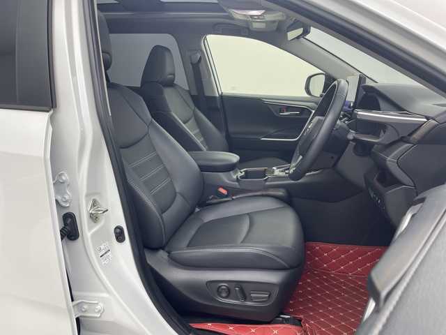 トヨタ ＲＡＶ４ ハイブリッドG 群馬県 2024(令6)年 0.5万km プラチナホワイトパールマイカ サンルーフ　モデリスタエアロ　純正１０．５型ナビ　全周囲カメラ　シートベンチレーション　アダプティブクルーズコントロール　衝突被害軽減ブレーキ　ＢＳＭ　ＬＥＤ　ＥＴＣ２．０　スマートキー　禁煙車