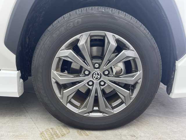 トヨタ ＲＡＶ４ ハイブリッドG 群馬県 2024(令6)年 0.5万km プラチナホワイトパールマイカ サンルーフ　モデリスタエアロ　純正１０．５型ナビ　全周囲カメラ　シートベンチレーション　アダプティブクルーズコントロール　衝突被害軽減ブレーキ　ＢＳＭ　ＬＥＤ　ＥＴＣ２．０　スマートキー　禁煙車