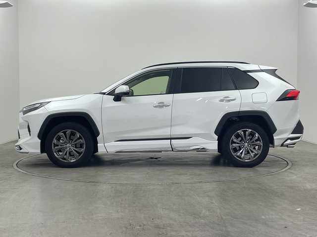 トヨタ ＲＡＶ４ ハイブリッドG 群馬県 2024(令6)年 0.5万km プラチナホワイトパールマイカ サンルーフ　モデリスタエアロ　純正１０．５型ナビ　全周囲カメラ　シートベンチレーション　アダプティブクルーズコントロール　衝突被害軽減ブレーキ　ＢＳＭ　ＬＥＤ　ＥＴＣ２．０　スマートキー　禁煙車