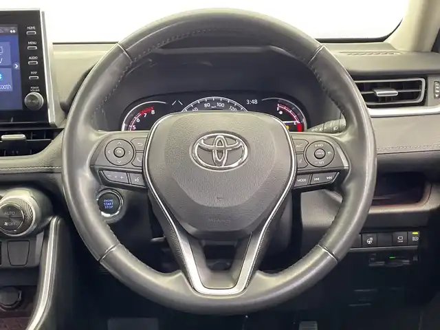 トヨタ ＲＡＶ４ G Zパッケージ 栃木県 2021(令3)年 1.8万km ホワイトパールクリスタルシャイン 純正9インチディスプレイオーディオ/（フルセグTV/Bluetooth/Miracast）/バックカメラ/TRDエアロ/トヨタセーフティセンス/コーナーセンサー/ビルトインETC2.0/パワーバックドア/前席シートヒーター/運転席パワーシート/運転席メモリーシート/ルーフレール/禁煙車/デジタルインナーミラー/ステアリングヒーター/オートライト/LEDヘッドライト/横滑り防止装置/スマートキー/プッシュスタート/ステアリングスイッチ/革巻きステアリング/ウィンカーミラー/純正19インチアルミホイール/純正フロアマット/テレビキャンセラー