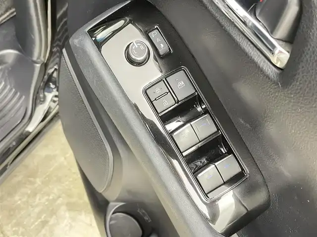 トヨタ アルファード S 千葉県 2022(令4)年 3.9万km ブラック 禁煙車/トヨタセーフティセンス/・プリクラッシュセーフティ/・プリクラッシュセーフティブレーキ/・レーンキープアシスト/・クリアランスソナー/・レーダークルーズコントロール/11インチアルパインナビ/・型番：EX11NX/・CD/DVD/Bluetooth/フルセグTV/・バックカメラ/・ビルトインETC/アルパインフリップダウンモニター/両側電動ドア/革巻きステアリング/・ステアリングスイッチ/MTモード付きAT/左右独立エアコン/社外フロアマット/純正ドアバイザー/純正18インチAW/オートライト/・オートマチックハイビーム/・LEDヘッドライト/・LEDフォグランプ/電動格納ウインカーミラー