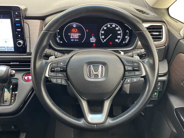 ホンダ オデッセイ アブソルート 愛知県 2021(令3)年 3.7万km プラチナホワイトパール ホンダセンシング/純正10.5型ナビ/フリップダウンモニター/全方位カメラ/両側パワースライドドア/クルーズコントロール/バックカメラ/コーナーセンサー/純正アルミホイール/ETC2.0/LEDヘッドライト/パドルシフト/リアオートエアコン/オートライト/ドライブレコーダー/衝突軽減システム/フルセグ/CD DVD/Bluetooth/ステアリングスイッチ/スマートキー/プッシュスタート