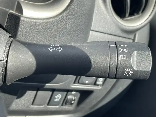 ミツオカ ビュート 愛知県 2013(平25)年 9.3万km 緑 プッシュスタート　/ＣＤ　/ＡＭ／ＦＭラジオ　/ＡＵＸ　/アイドリングストップ　/電動格納ミラー　/純正フロアマット　/シートカバー