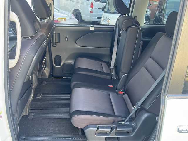 日産 セレナ ハイウェイスター プロパイロットED 宮崎県 2017(平29)年 12.5万km ブリリアントホワイトパール 純正メモリーナビ MM316D-W/（ＡＭ/ＦＭ/ＣＤ/ＤＶＤ/ＤＴＶ/ＢＴ)/レーダークルーズコントロール　/バックカメラ　/ＥＴＣ　/両側パワースライド　/ウォークスルー　/オートライト　/衝突被害軽減システム　/純正アルミホイール/コーナーセンサー前後/横滑り防止装置/社外フロアマット/スペアキー