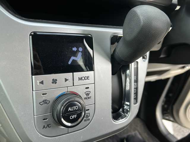 ダイハツ キャスト スタイル X SAⅡ 岐阜県 2016(平28)年 3.5万km ブラックマイカメタリック 登録時走行距離35099km/社外ナビ/バックモニター/フルセグテレビ/ETC/ドライブレコーダー/プッシュスタート/スマートキー/スペアキー/禁煙車/コーナーセンサー/社外フロアマット/Bluetooth接続/ドアバイザー