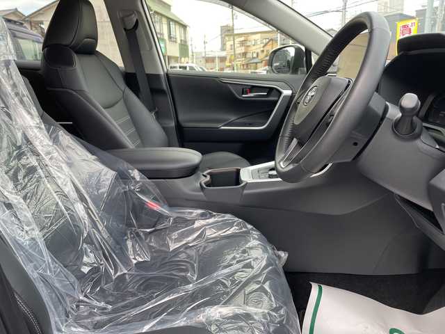トヨタ ＲＡＶ４ ハイブリッドG 石川県 2024(令6)年 1.8万km パール ４ＷＤ　純正１０．５型ナビ　フルセグＴＶ　全方位カメラ　ＬＥＤヘッドライト　ＴＲＤエアロ　革シート　デジタルミラー　ブラインドスポットモニター　パワーバックドア　純正アルミ　ＥＴＣ２．０　ドラレコ