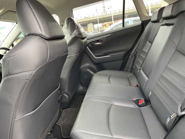 トヨタ ＲＡＶ４ ハイブリッドG 石川県 2024(令6)年 1.8万km パール ４ＷＤ　純正１０．５型ナビ　フルセグＴＶ　全方位カメラ　ＬＥＤヘッドライト　ＴＲＤエアロ　革シート　デジタルミラー　ブラインドスポットモニター　パワーバックドア　純正アルミ　ＥＴＣ２．０　ドラレコ