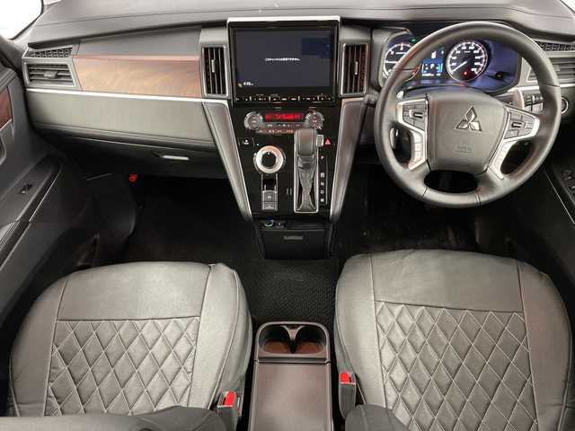 三菱 デリカＤ：５ 道央・札幌 2023(令5)年 1.7万km グラファイトグレーメタリック/ブラックマイカ ・4WD/・純正ナビ  CD/DVD/SD/USB/BT/・アラウンドビューモニター/・両側パワースライドドア/・レーダークルーズコントロール/・ブラインドスポットモニター/・パワーバックドア/・シートヒーター/・社外前方ドライブレコーダー/・ステアリングスイッチ/ヒーター/・LEDオートライト/オートマチックハイビーム/・フォグランプ/・E-Assist/・衝突被害軽減ブレーキ/・ETC/・レインセンサー/・ドアバイザー/・電動格納ミラー/ウィンカーミラー/・スマートキー/スペアキー