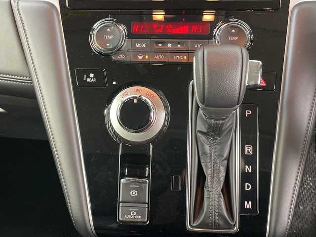 三菱 デリカＤ：５ 道央・札幌 2023(令5)年 1.7万km グラファイトグレーメタリック/ブラックマイカ ・4WD/・純正ナビ  CD/DVD/SD/USB/BT/・アラウンドビューモニター/・両側パワースライドドア/・レーダークルーズコントロール/・ブラインドスポットモニター/・パワーバックドア/・シートヒーター/・社外前方ドライブレコーダー/・ステアリングスイッチ/ヒーター/・LEDオートライト/オートマチックハイビーム/・フォグランプ/・E-Assist/・衝突被害軽減ブレーキ/・ETC/・レインセンサー/・ドアバイザー/・電動格納ミラー/ウィンカーミラー/・スマートキー/スペアキー