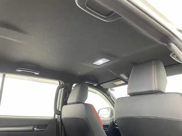 トヨタ ハイラックス Z GRスポーツ 群馬県 2023(令5)年 0.9万km スーパーホワイトⅡ 純正ベッドライナー/純正ハードトノカバー/GRサイドステップ/GR専用ハーフレザー/GRフロアマット/GRドアバイザー/＝＝＝＝＝/純正8インチディスプレイオーディオ/・AM/FM/Bluetooth/apple carplay/andoroid auto/＝＝＝＝＝/純正８インチディスプレイオーディオナビ　パノラミックビューモニター　ＥＴＣ２．０　前後ドラレコ　純正ベッドライナー　純正ハードトノカバー　ＧＲ専用ハーフレザーシート　パワーシート　４ＷＤ　禁煙車