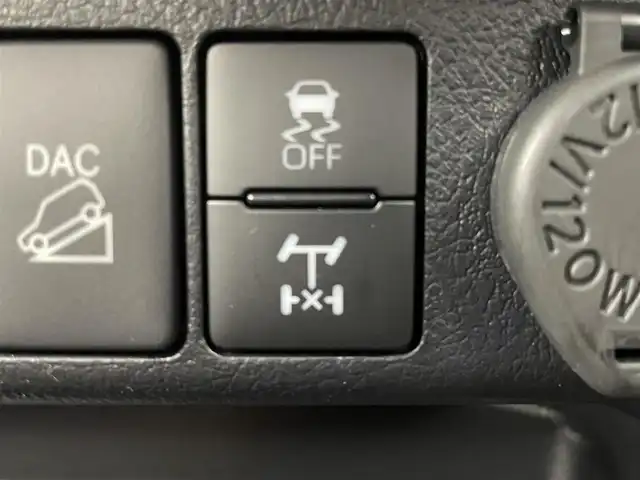 トヨタ ハイラックス Z GRスポーツ 群馬県 2023(令5)年 0.9万km スーパーホワイトⅡ 純正ベッドライナー/純正ハードトノカバー/GRサイドステップ/GR専用ハーフレザー/GRフロアマット/GRドアバイザー/＝＝＝＝＝/純正8インチディスプレイオーディオ/・AM/FM/Bluetooth/apple carplay/andoroid auto/＝＝＝＝＝/純正８インチディスプレイオーディオナビ　パノラミックビューモニター　ＥＴＣ２．０　前後ドラレコ　純正ベッドライナー　純正ハードトノカバー　ＧＲ専用ハーフレザーシート　パワーシート　４ＷＤ　禁煙車