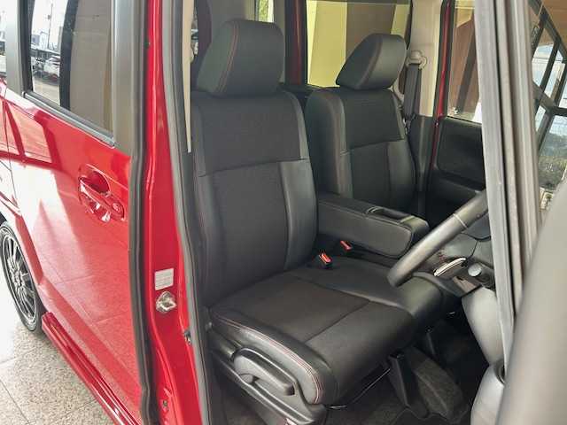 ホンダ Ｎ ＢＯＸ カスタム G ターボSSパッケージ 高知県 2017(平29)年 10万km 赤／黒 (株)IDOMが運営する【じしゃロン高知店】の自社ローン専用車両になります。こちらは現金またはオートローンご利用時の価格です。自社ローンご希望の方は別途その旨お申付け下さい