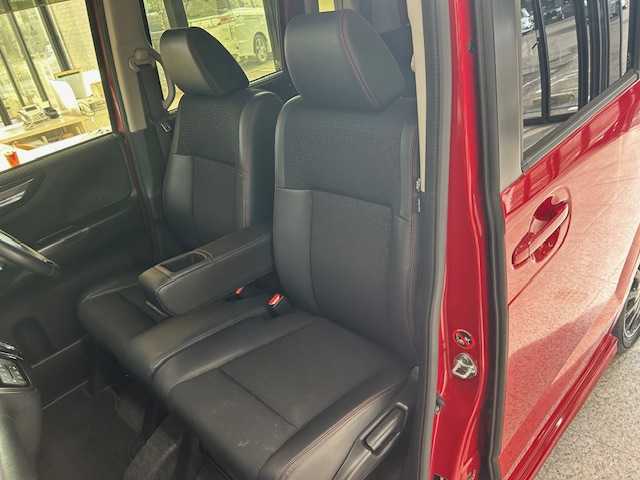 ホンダ Ｎ ＢＯＸ カスタム G ターボSSパッケージ 高知県 2017(平29)年 10万km 赤／黒 (株)IDOMが運営する【じしゃロン高知店】の自社ローン専用車両になります。こちらは現金またはオートローンご利用時の価格です。自社ローンご希望の方は別途その旨お申付け下さい